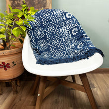 Load image into Gallery viewer, Desi Stripes Design Handmade Indigo Throw